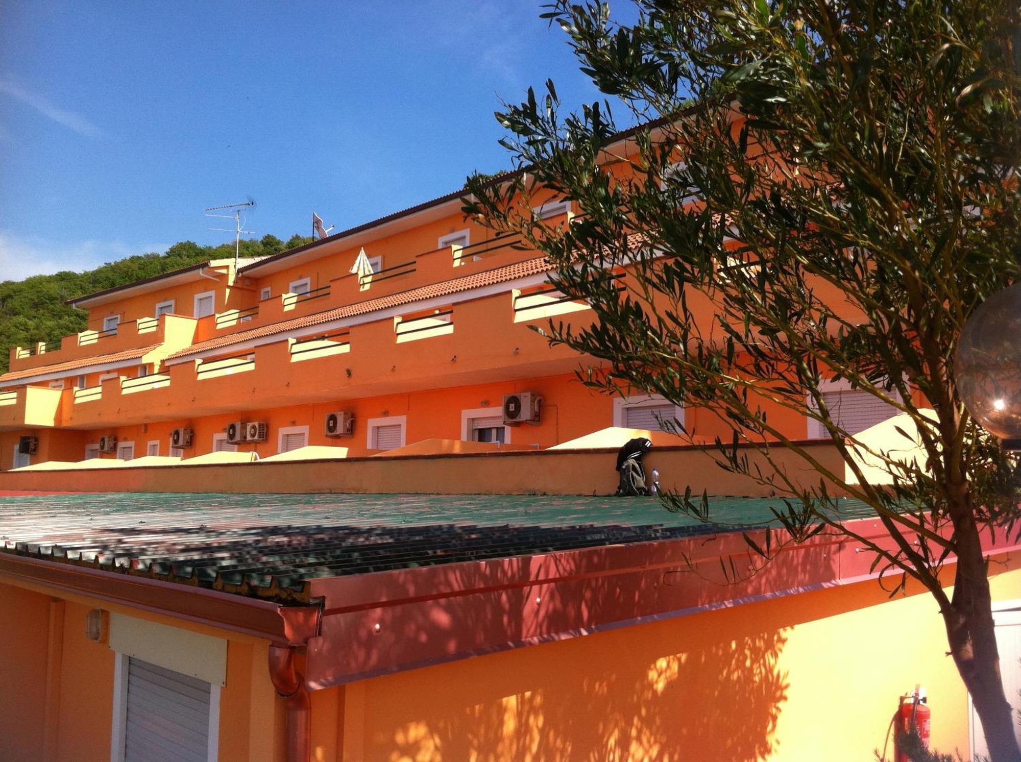 Hotel Orizzonte Blu Tropea Buitenkant foto